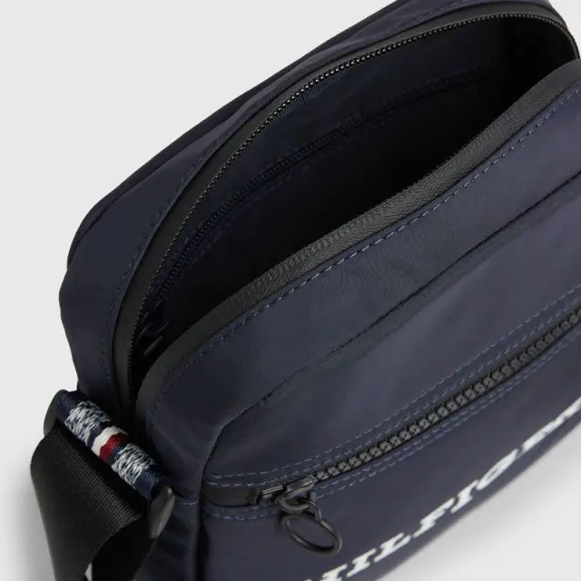 Tommy Hilfiger - Ανδρική Τσάντα Ώμου/Χιαστί Th Mini Reporter Bag AM0AM11381-DW6 Μπλέ Σκούρο 3