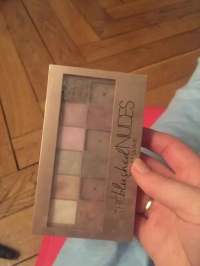 Maybelline Blushed Nudes Eyeshadow Palette 12 Colors, Παλέτα Σκιών για τα Μάτια με 12 Γήινες Αποχρώσεις 9.6gr