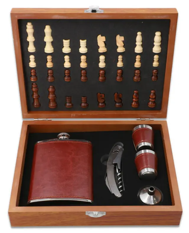Hip Flask Set Φλασκί Ποτού - Σκάκι με Σφηνοπότηρα (F4506) - 240ml Καφέ 3
