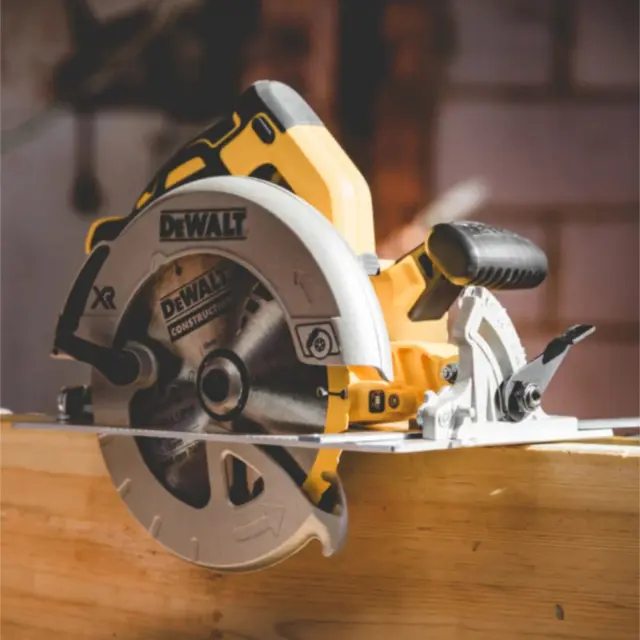 DeWalt DCS570P1 - Δισκοπρίονο Μπαταρίας Brushless 18V XR, 184mm με 1 Μπαταρία 5.0Ah (1x 5.0Ah) + Φορτιστή + Βαλίτσα 3