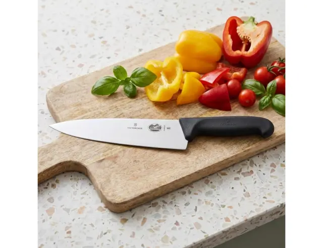Μαχαίρι σεφ Victorinox Fibrox με εξτρα φαρδιά λάμα και μήκος λεπίδας 20cm - Black5.2063.20