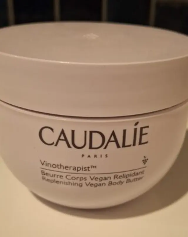 Caudalie Vinotherapist Replenishing Vegan Body Butter Ενυδατική Κρέμα Σώματος Κατά του Κνησμού για Ξηρές Επιδερμίδες, 250ml