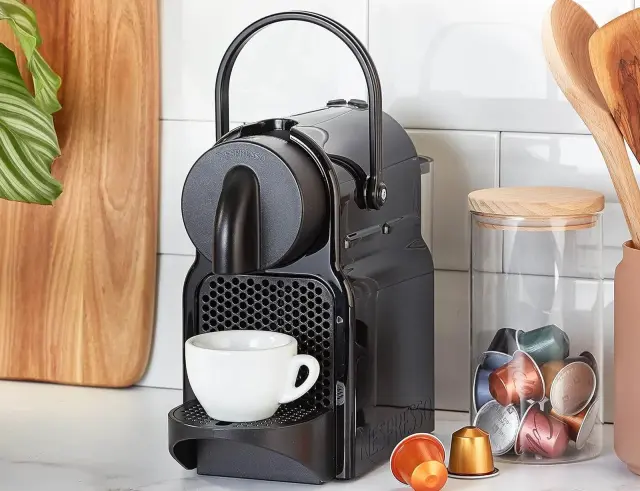 Καφετιέρα Nespresso Delonghi Inissia EN80.B με ισχύ 1260W και πίεση 19bar EN80B