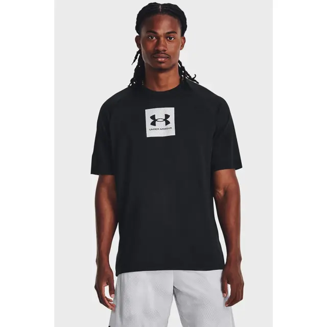 Under Armour Tech Part T-Shirt (1380785-001) - Μαύρο