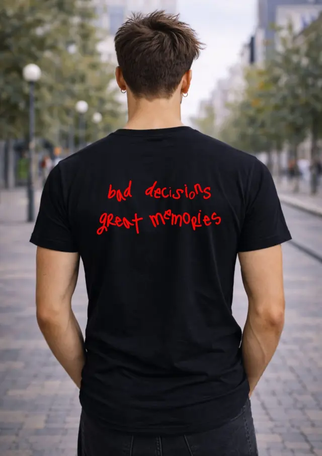 T-shirt Noshame® Μαύρο με τύπωμα bad desicions, great memories - 122576 - XXL
