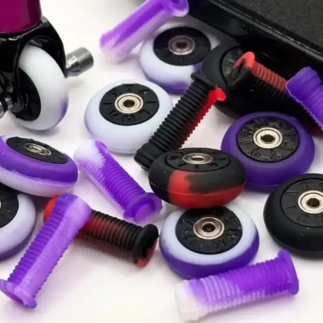 TAILWHIP Wheels and Grips Set Red Swirl 3