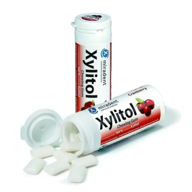 Miradent Xylitol Οδοντότσιχλα οδοντιατρικής φροντίδας με 100% ξυλιτόλη και γεύση Cranberry 30τμχ