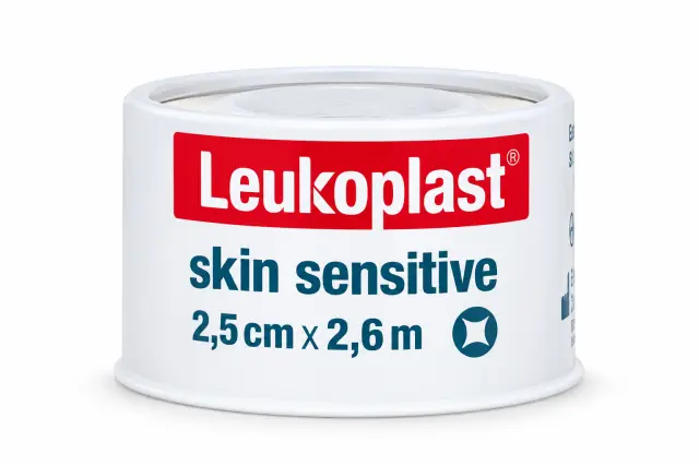 LEUKOPLAST Skin Sensitive Αυτοκόλλητη Επιδεσμική Ταινία 2.5cm x 2.6m 1 Ρολό
