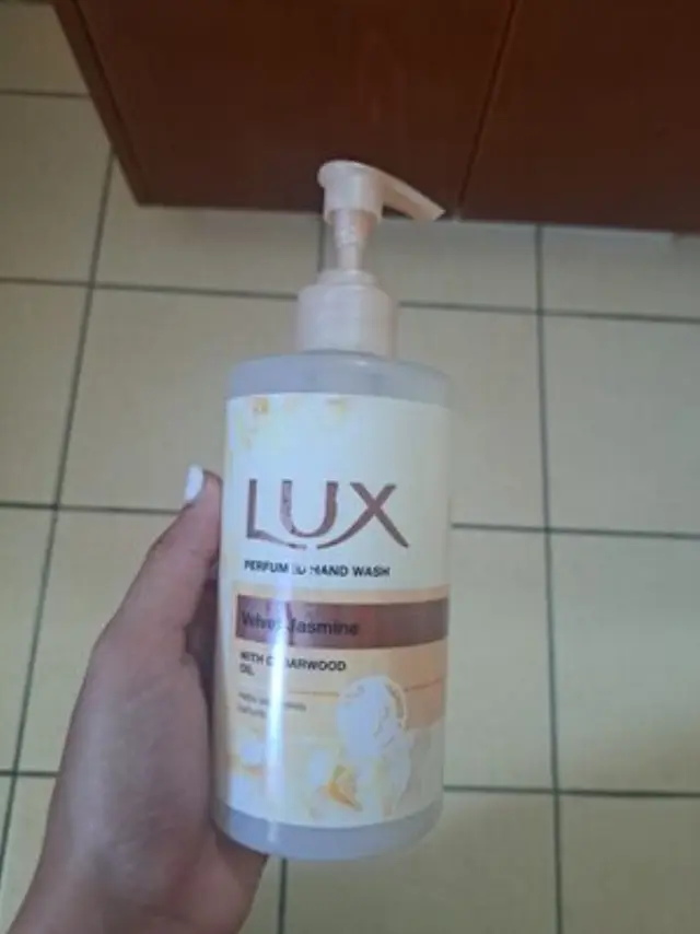Lux Velvet Jasmine Υγρό Κρεμοσάπουνο με Αντλία 380ml
