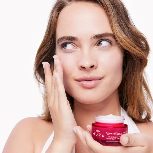 Nuxe Merveillance Lift Firming Velvet Αντιγηραντική και Συσφικτική Κρέμα Προσώπου Ημέρας με Υαλουρονικό Οξύ για Κανονικές/Ξηρές Επιδερμίδες, 50ml 2