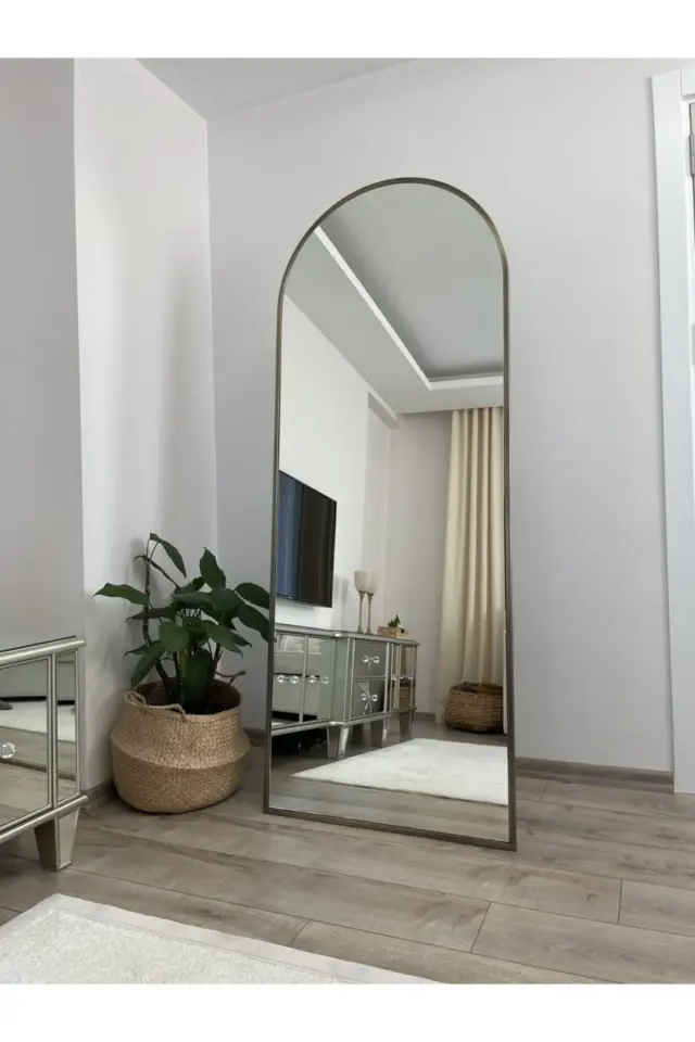 Stewehome Οβάλ ολόσωμος καθρέφτης με μεταλλικό πλαίσιο και βάση Πολύχρωμο 180x70 cm