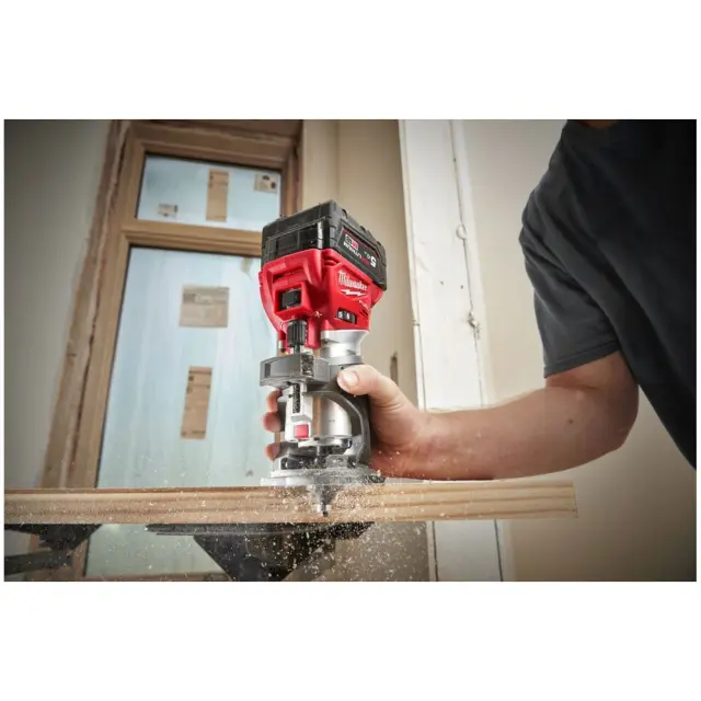 Milwaukee 4933479073 - Ρούτερ Περιθωρίων M18FTR8-0X, 8mm/6mm τσοκ και Βάσεις (Χωρίς Μπαταρία + Φορτιστή) 2