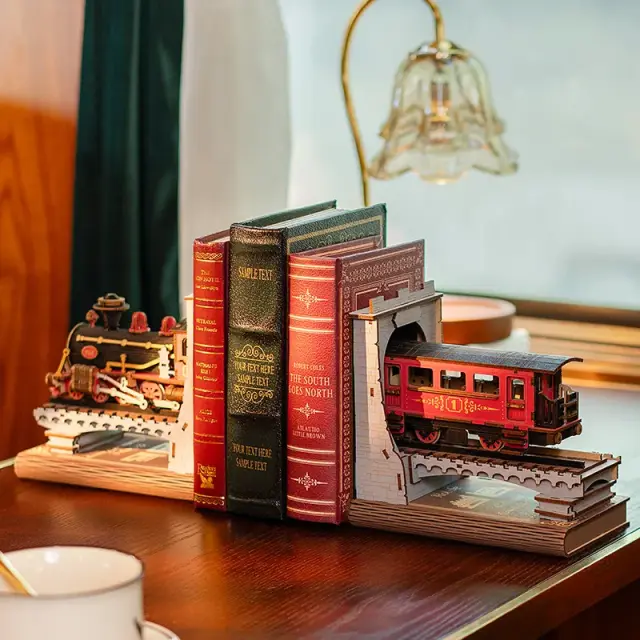 Robotime DIY Book Nook Century Train TGE01 2