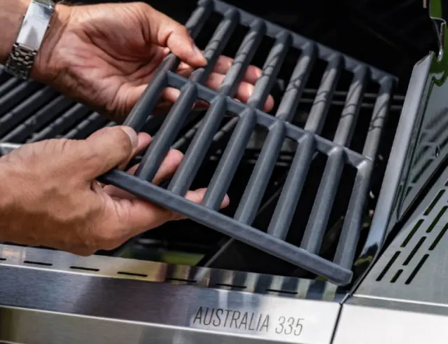 Ψησταριά Υγραερίου Outdoorchef Australia Evo 535 RB με πλευρική εστία υπέρυθρων, ισχύ 15kW + 4kW + 3.2W και διαστάσεις 136x54x115cm20.200.22 3