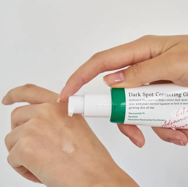 Axis-y Dark Spot Correcting Glow, Ενυδατικός Ορός Προσώπου με Νιασιναμίδη για Λάμψη & Πανάδες 50ml 3