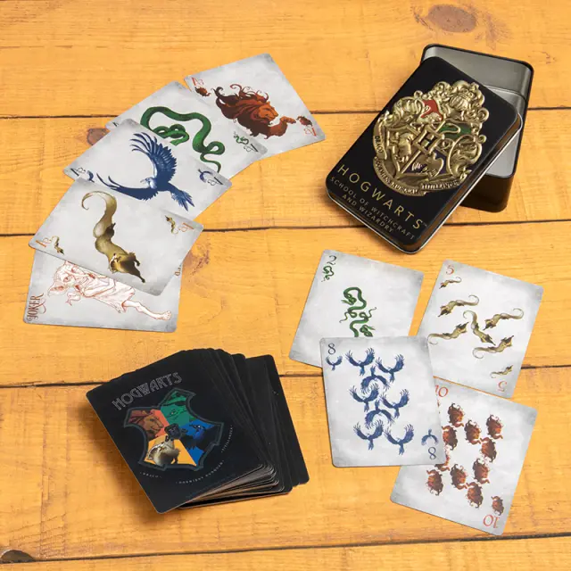 HOGWARTS PLAYING CARDS IN A TIN BLACK - Fan Shop and Merchandise