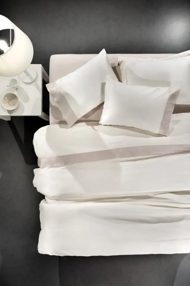 ΣΕΤ ΣΕΝΤΟΝΙΑ 4 ΤΕΜΑΧΙΩΝ (270×280) SILKY IVORY-NATURAL GUY LAROCHE GUY LAROCHE