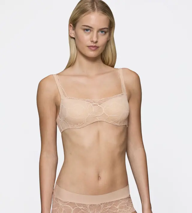 Triumph Σουτιέν Body Make-Up Illusion Lace Balconette Μπεζ