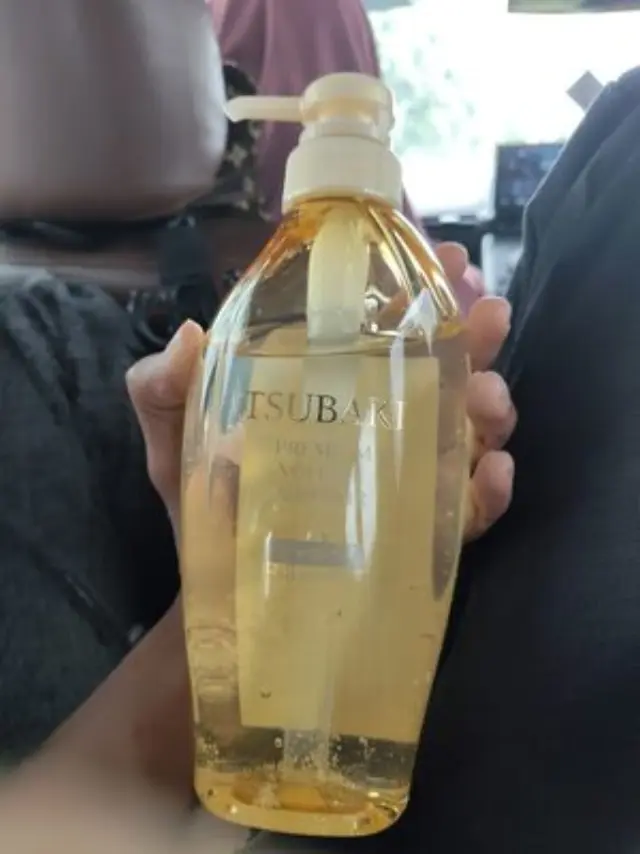Shiseido Tsubaki Premium Volume + Repair Shampoo - Όγκος και Αναδόμηση για Υγιή Μαλλιά 450ml