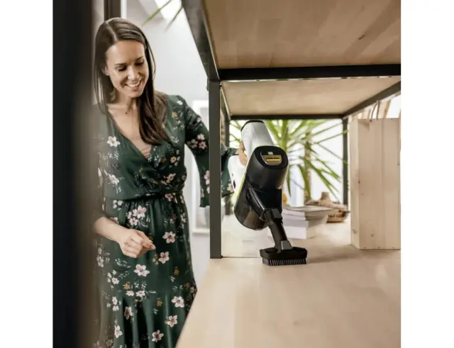 Επαναφορτιζόμενη Ηλεκτρική Σκούπα Stick 2 σε 1 Karcher VC 6 Cordless OurFamily Duo 1.198-678.0 με ισχύ 250W και χωρητικότητα κάδου 0.8 L - White 1.198-678.0 3