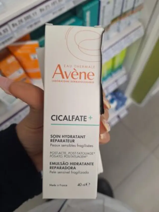 Avene Cicalfate+ Hydrating Skin Repairing Emulsion Post Tattoo Επανορθωτική Ενυδατική Φροντίδα Μετά από Τατουάζ, 40ml
