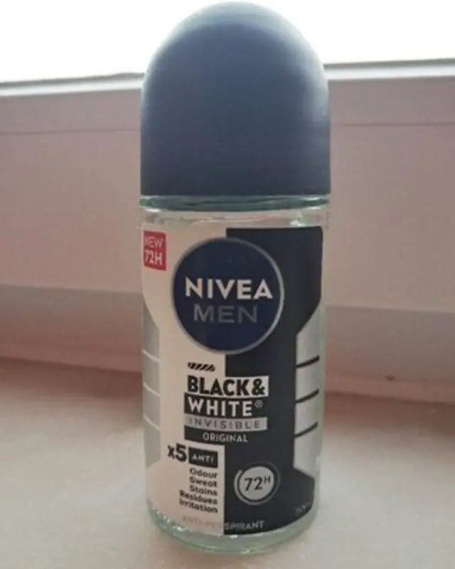 Nivea Men Invisible For Black & White Original Αποσμητικό 48h σε Roll-On 50ml