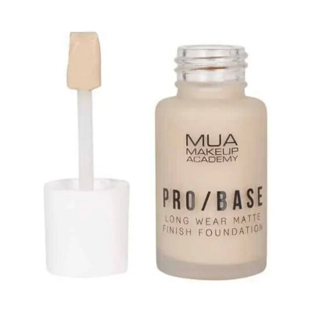 MUA Pro Base Long Wear Matte Finish Liquid Foundation 110 30ml 3