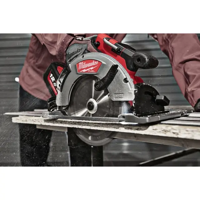 Milwaukee 4933472163 - Δισκοπρίονο Μπαταρίας με Σύστημα Αναρρόφησης 18V, 190mm, M18 FCSG66-0 (Xωρίς Μπαταρία + Φορτιστή) 2