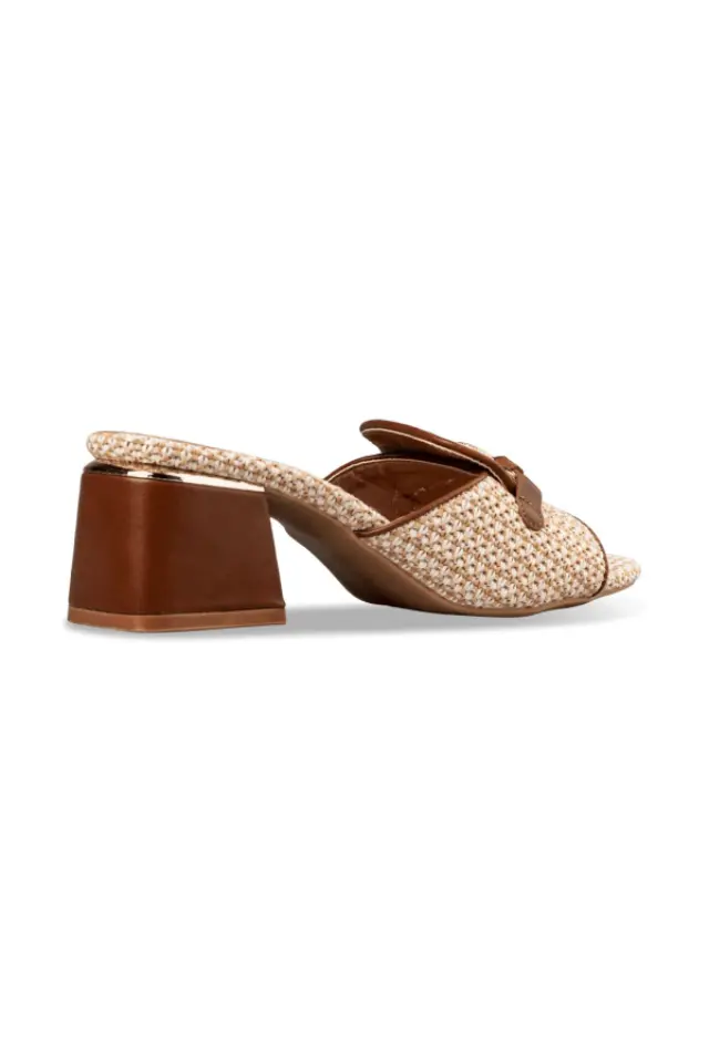 Envie Shoes Δερμάτινα Mules με Τακούνι σε Μπεζ Χρώμα 2