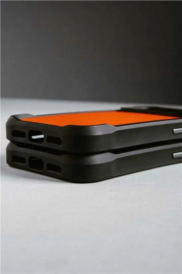 Nomad Rugged Case, black - iPhone 17 Pro 2
