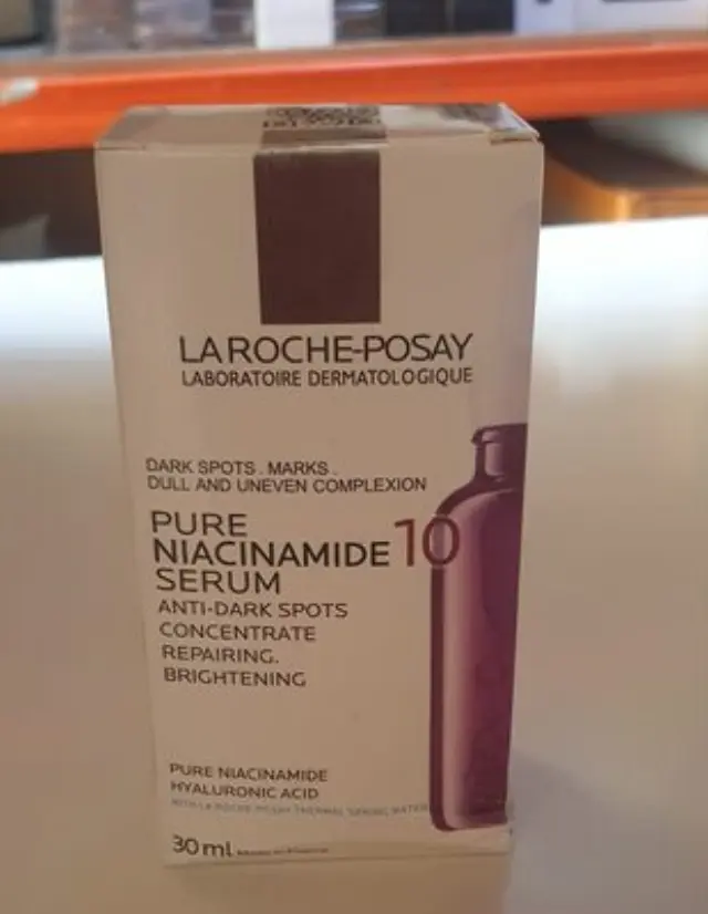 La Roche Posay Pure Niacinamide 10 Serum Ορός Προσώπου κατά των Κηλίδων και Δυσχρωμιών, 30ml