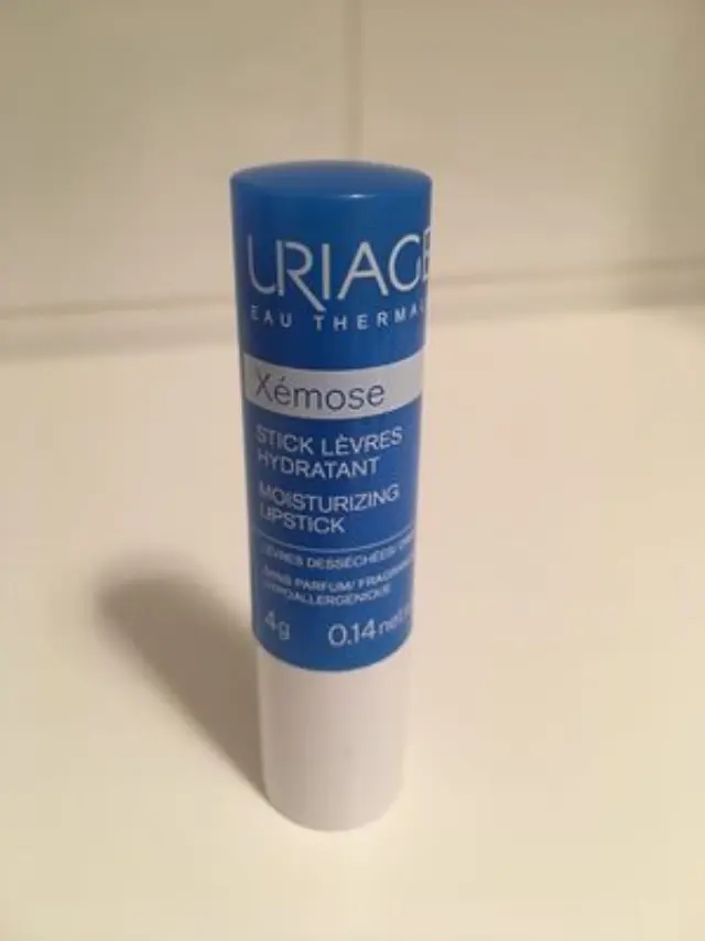 Uriage Xémose Moisturizing Lipstick Ενυδατικό και Επιδιορθωτικό Στικ Χειλιών, 4gr