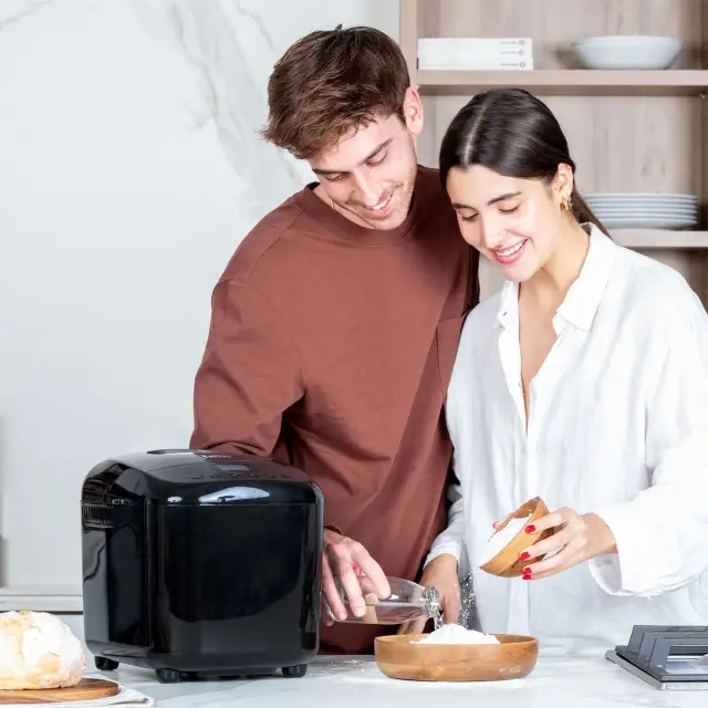 Black & Decker Αρτοπαρασκευαστής BXBM600E 1kg 600W Black (BXBM600E) 2