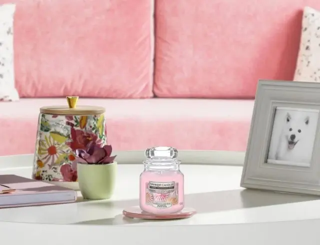 Αρωματικό Κερί Yankee Candle με διάρκεια καύσης έως 30 ώρες και άρωμα Sugared Blossom1628644E 3