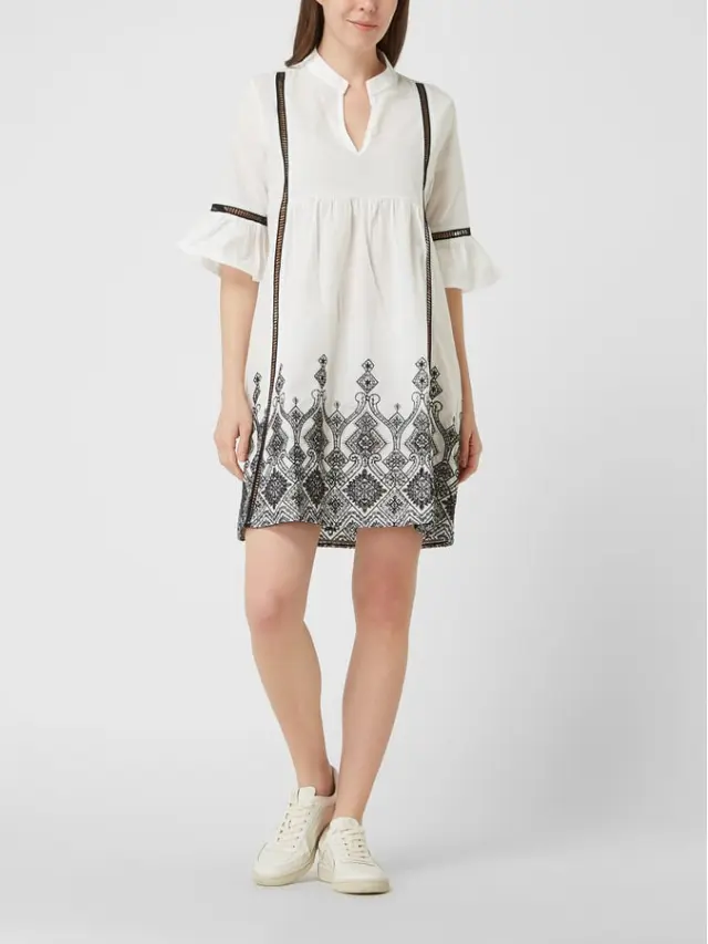 B276 - White - BEACHWEAR EMBROIDERY BLACK