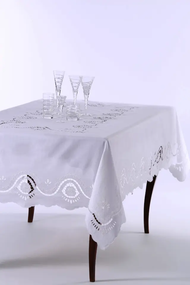 Χειροποίητο τραπεζομάντηλο act8 (140cm x 140cm) - -