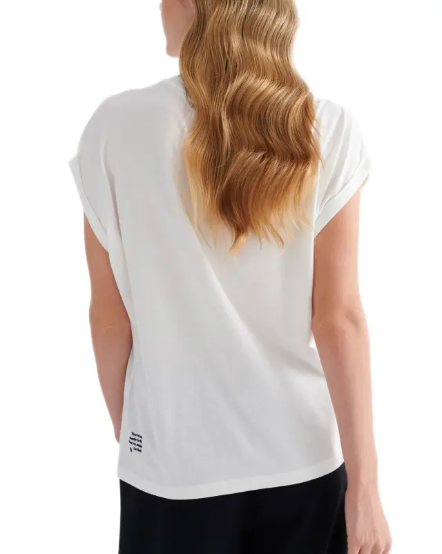 Attrattivo γυναικείο t-shirt με λαχούρια και κέντημα 9923939-1 2
