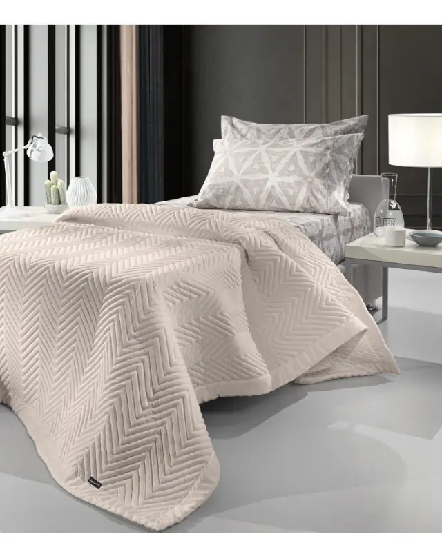 ΚΟΥΒΕΡΛΙ ΜΟΝΟ TRENDY PUDRA 170X220 GUY LAROCHE