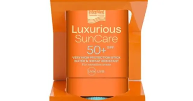InterMed | Luxurious Suncare Αντηλιακό Stick Προσώπου SPF50 | 16gr