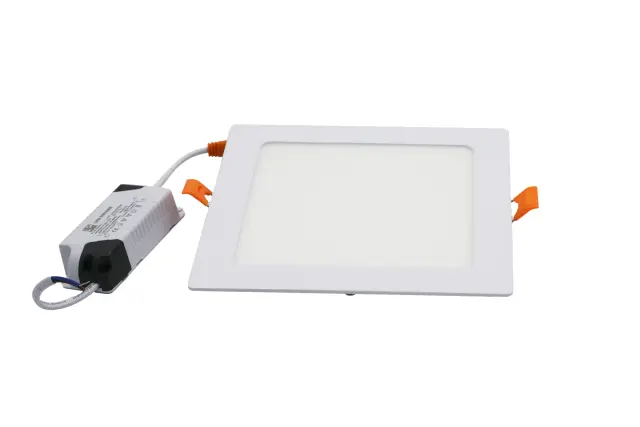 LED ΦΩΤΙΣΤΙΚΟ ΨΕΥΔΟΡΟΦΗΣ ΑΛΟΥΜΙΝΙΟΥ ΤΕΤΡΑΓΩΝΟ 12W 3000K 120°ΛΕΥΚΟ