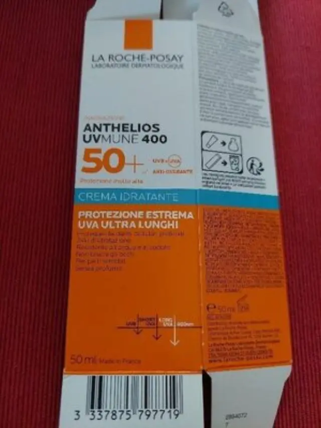 La Roche Posay UVMune 400 Hydrating Cream SPF50+ Ενυδατική Αντηλιακή Κρέμα Προσώπου για Πολύ Υψηλή Προστασία Χωρίς Άρωμα, 50ml