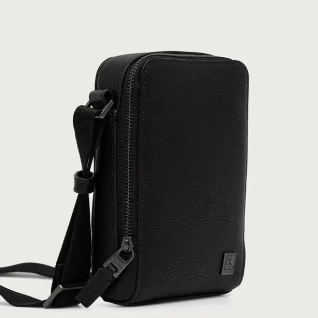 Ανδρική Μικρή Τσάντα Χιαστί Calvin Klein LV04D1285G-UB1 Μαύρη Μαύρο - One Size 2