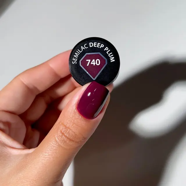 Semilac Ημιμόνιμο Βερνίκι 740 Deep Plum 7ml 2
