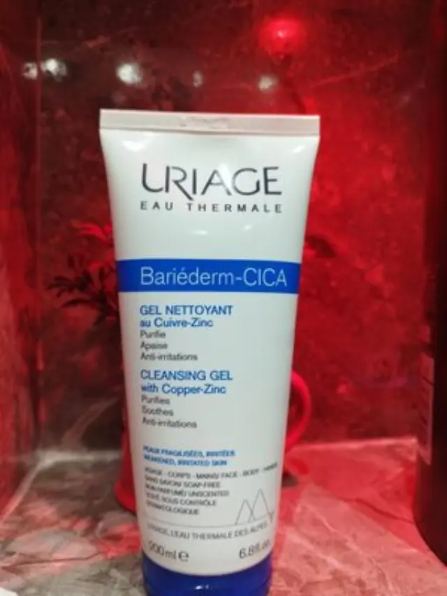 Uriage Bariederm cleansing gel Repairing Cica-cream With Cu-Zn 200 ml