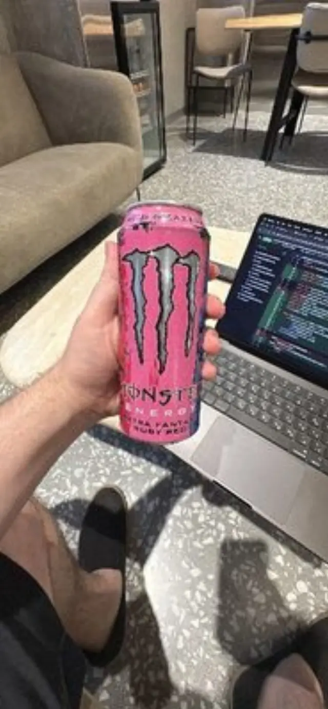 Monster Energy Drink Ultra Fantasy Ruby Red Ενεργειακό Ποτό Χωρίς Ζάχαρη 500ml
