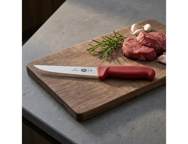 Μαχαίρι Ξεκοκαλίσματος Victorinox Fibrox με μήκος λεπίδας 15cm - Red5.6001.15