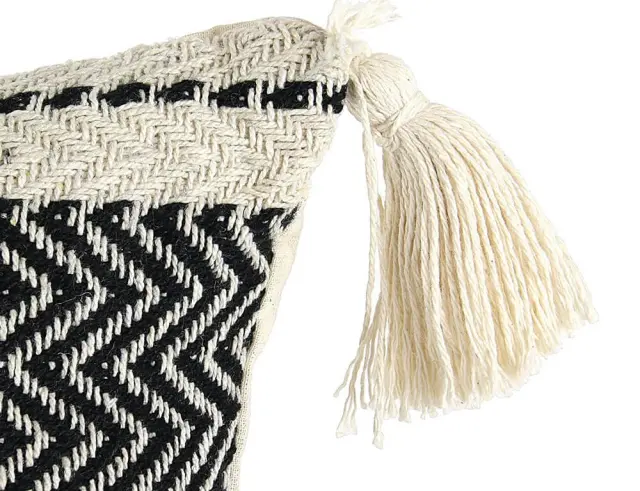 Διακοσμητικό Μαξιλάρι Berber Home Deco Factory με κρόσσια και διαστάσεις 40x40cm TX8522 2
