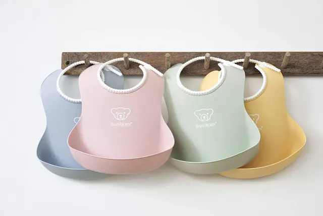 BABYBJÖRN Baby Bib, Powder Blue 2-pack 7317680467676 2