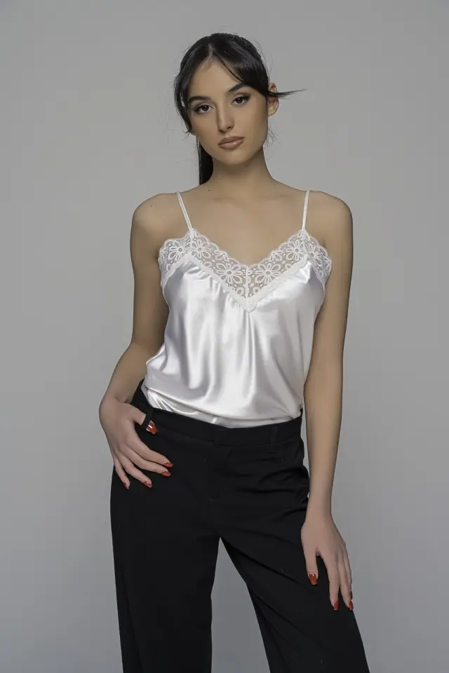 Σατέν lingerie top με δαντέλα