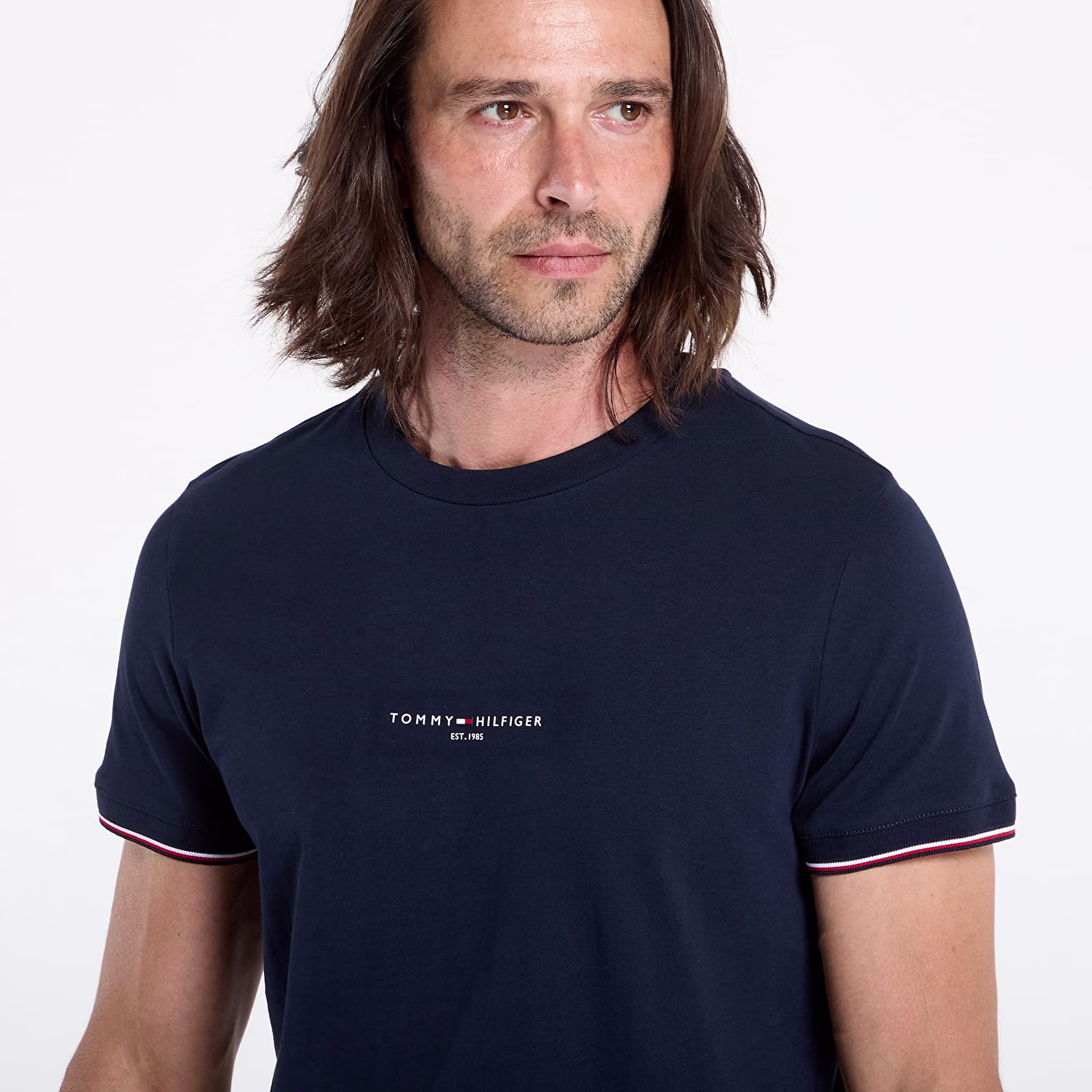 Tommy Hilfiger Μαύρο T-Shirt Με Λογότυπο Στο Κέντρο Μαύρο